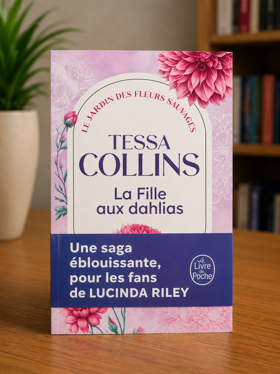 La fille aux dahlias